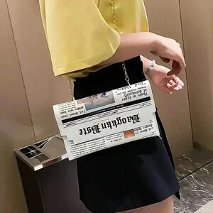 Envelope Chain Crossbody Random Print Design (MIXED COLOR)